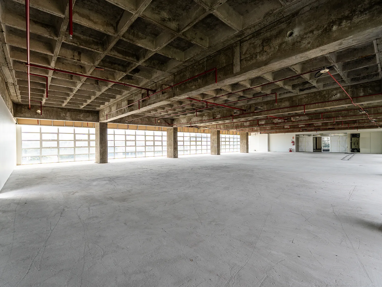 Reforma ou construir do zero: como decidir quando a empresa precisa de mais espaço?